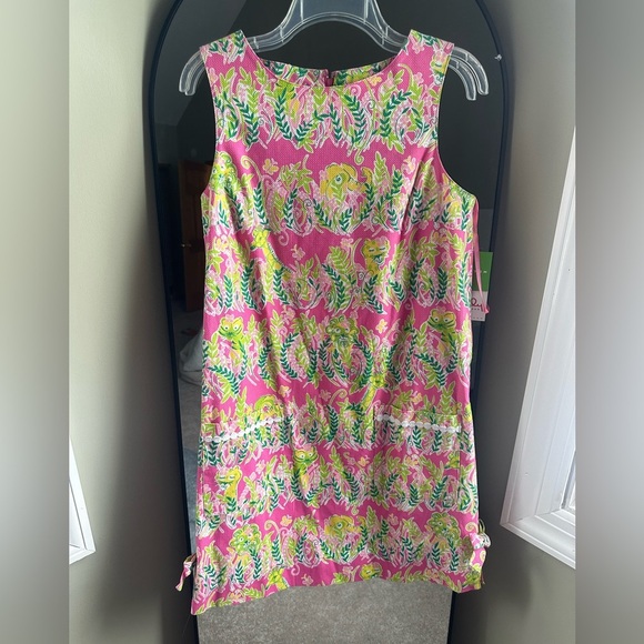 Lilly Pulitzer Dresses & Skirts - NWT, Lilly Pulitzer Pink and Green Floral Classic Shift Hibiscus Pin Dress